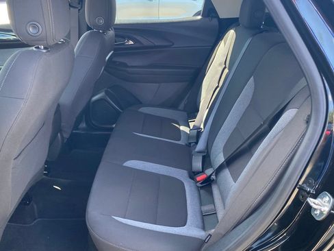 Used 2025 Chevrolet TrailBlazer LT AWD/4WD image 8