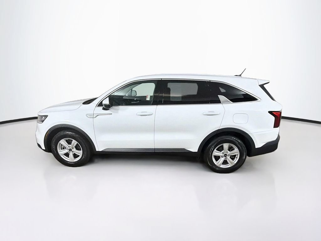 Certified 2023 Kia Sorento LX FWD image 8