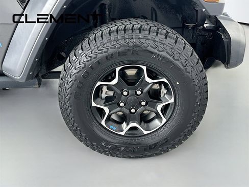 Used 2022 Jeep Wrangler Unlimited Rubicon 4xe w/ Dual Top Group AWD/4WD image 35