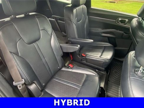 Used 2022 Kia Sorento S image 12
