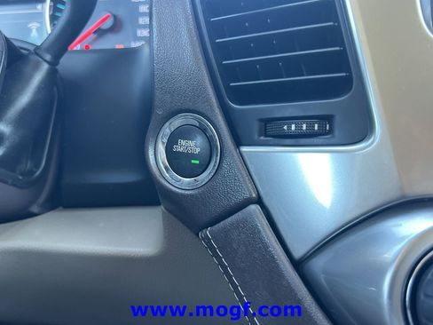 Used 2020 Chevrolet Suburban Premier image 9