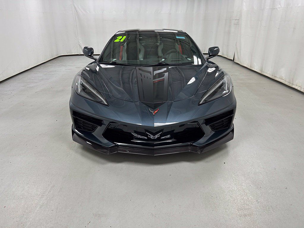 Used 2021 Chevrolet Corvette Stingray Preferred Cpe w/ Z51 Performance Package RWD image 3