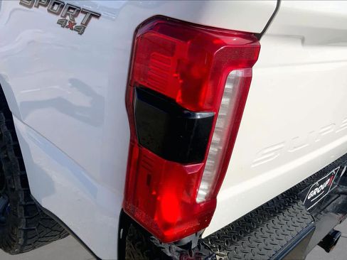 Used 2024 Ford F250 Lariat w/ Sport Appearance Package AWD/4WD image 28