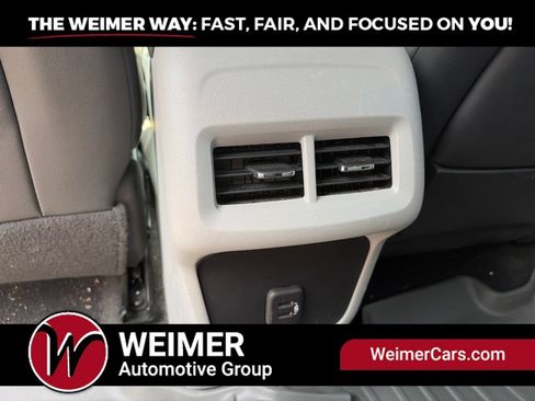 Used 2022 GMC Terrain SLT AWD/4WD image 18