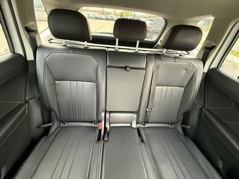 Used 2022 Volkswagen Tiguan SE AWD/4WD image 23
