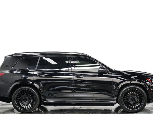 Used 2023 Mercedes-Benz Maybach GLS 600 4MATIC image 2