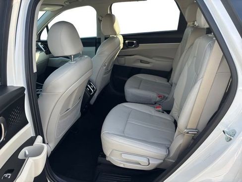 Certified 2024 Kia Sorento EX image 11
