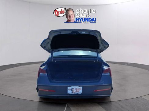 New 2026 Hyundai Elantra Blue image 9