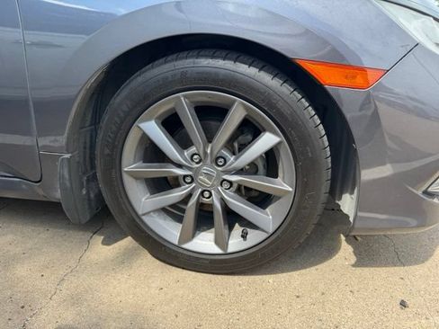 Used 2019 Honda Civic EX image 7