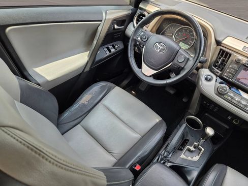 Used 2014 Toyota RAV4 Limited FWD image 19