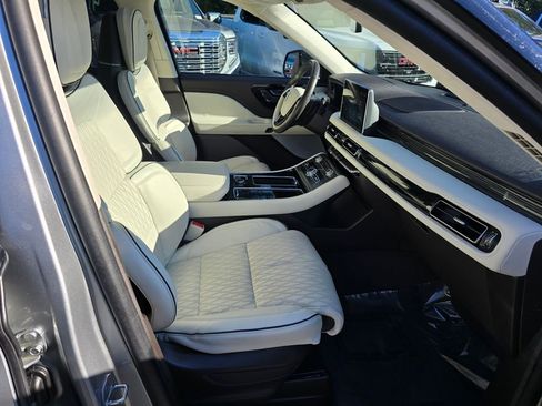 Used 2023 Lincoln Aviator Black Label w/ Dynamic Handling Package image 44