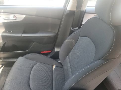 Certified 2023 Kia Forte LXS w/ LXS Technology Package FWD image 30
