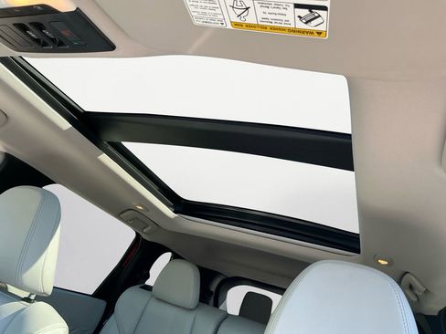 Used 2024 Mitsubishi Outlander SEL AWD/4WD image 19
