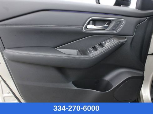 New 2026 Nissan Rogue Platinum w/ Platinum Premium Package image 16