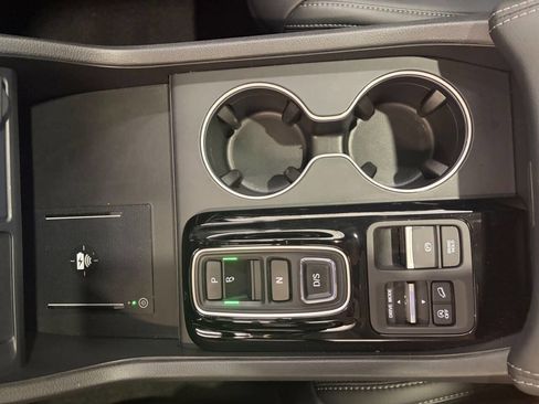 Used 2025 Honda Pilot Touring image 20