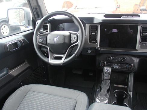Used 2023 Ford Bronco Outer Banks image 18