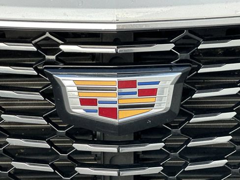 Certified 2023 Cadillac XT4 Premium Luxury w/ Cold Weather Package FWD image 39