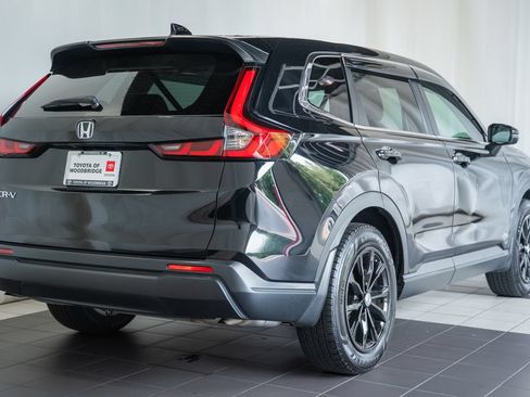 Used 2023 Honda CR-V EX image 4