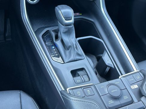 Used 2025 Toyota Grand Highlander AWD image 25
