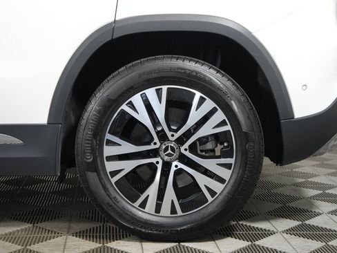 Certified 2025 Mercedes-Benz GLA 250 4MATIC image 10