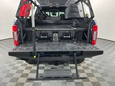 Used 2022 Ford F350 Platinum w/ Tremor Off-Road Package AWD/4WD image 6