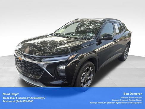 Used 2026 Chevrolet Trax LT FWD image 1