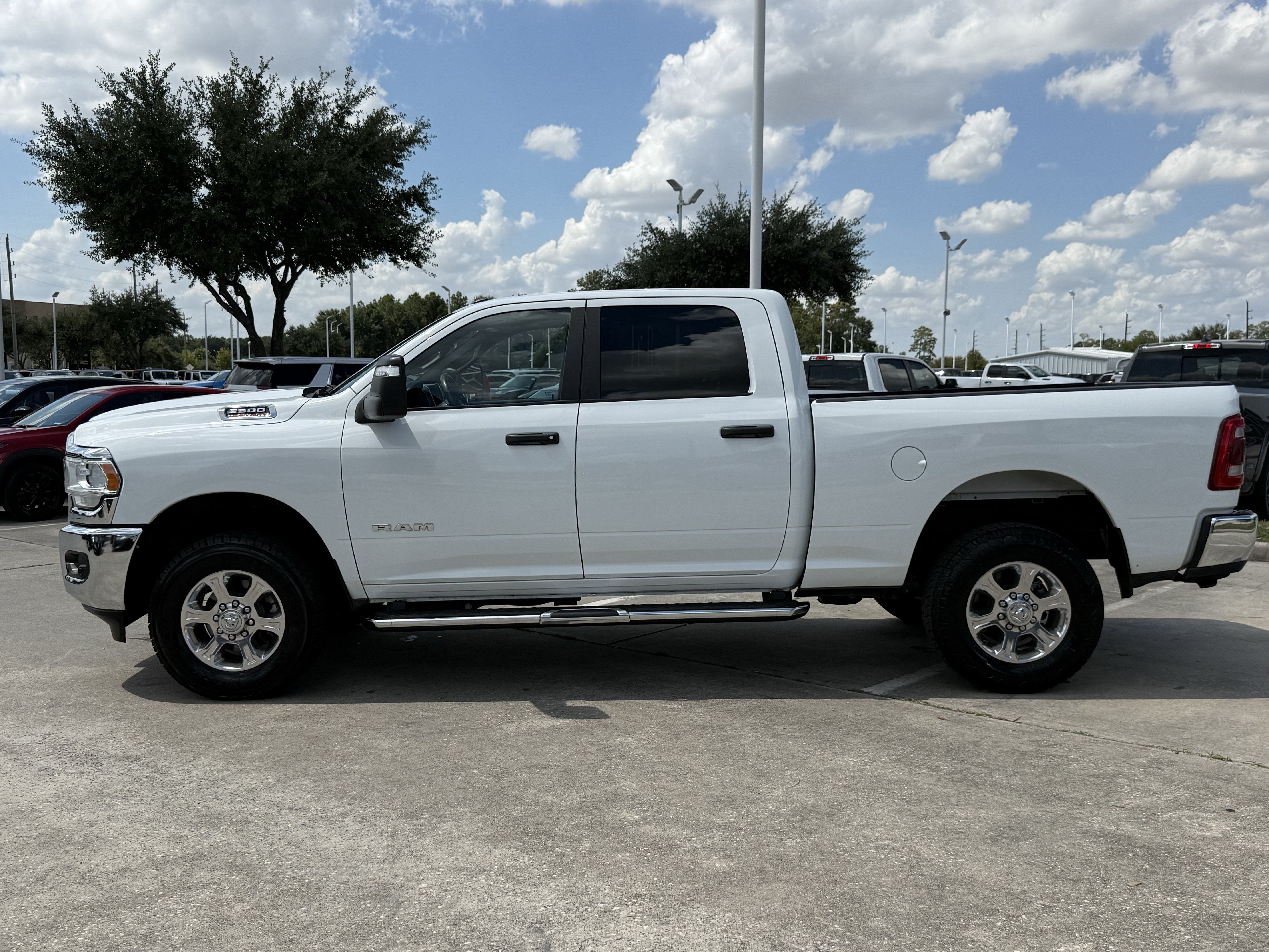 Used 2024 RAM 2500 Big Horn w/ Level 2 Equipment Group AWD/4WD image 8