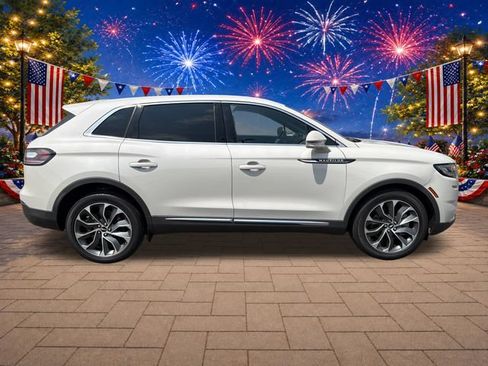 Used 2023 Lincoln Nautilus Reserve AWD/4WD image 8