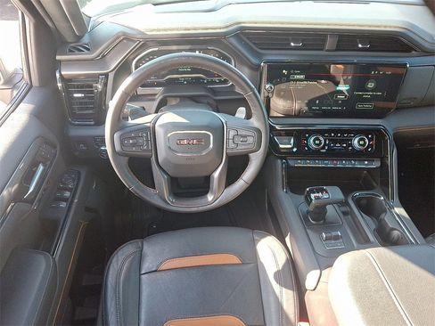 Used 2023 GMC Sierra 1500 AT4 w/ AT4 Premium Package image 11