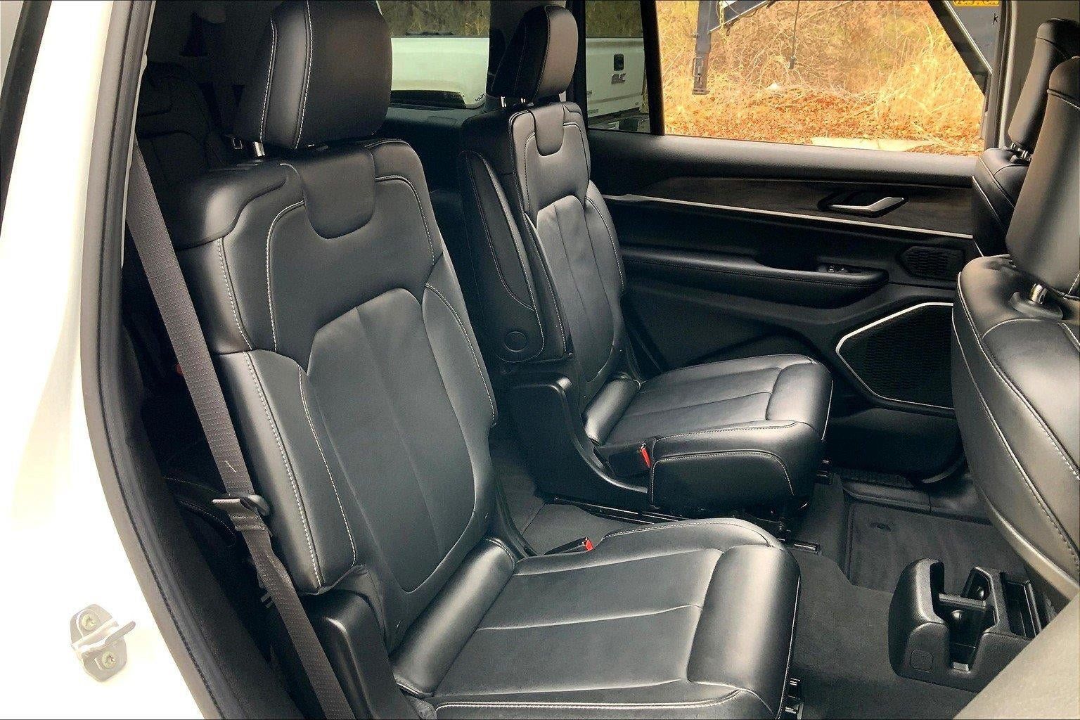 Used 2021 Jeep Grand Cherokee L Limited AWD/4WD image 24