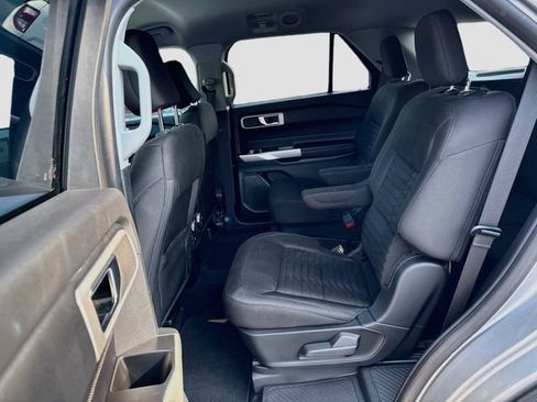 Certified 2021 Ford Explorer XLT w/ Class III Trailer Tow Package AWD/4WD image 31