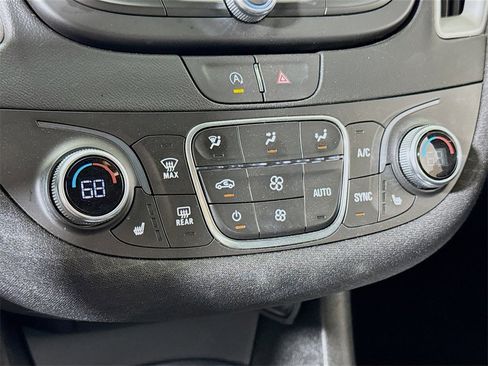 Used 2025 Chevrolet Malibu LT image 14