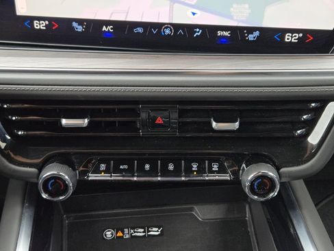 Used 2025 Chevrolet Tahoe Z71 AWD/4WD image 14