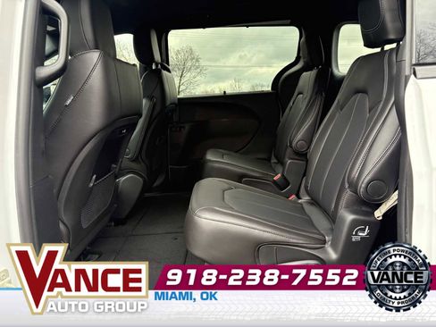 New 2026 Chrysler Pacifica Select w/ S Appearance Package image 12