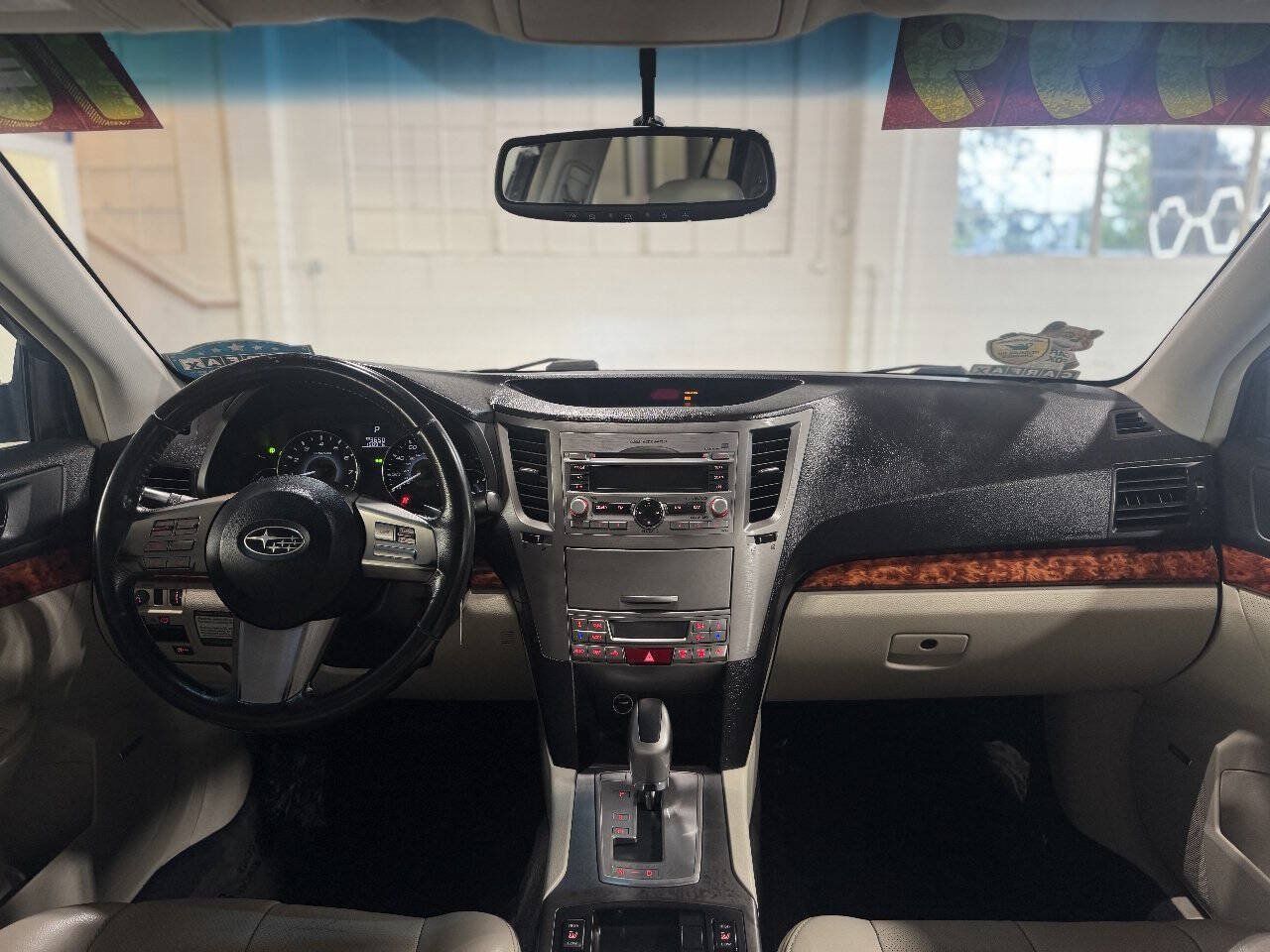 Used 2010 Subaru Outback 2.5i Limited AWD/4WD image 10
