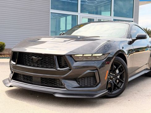 Used 2024 Ford Mustang GT RWD image 5