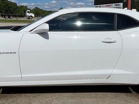 Used 2015 Chevrolet Camaro LT w/ RS Package RWD image 8