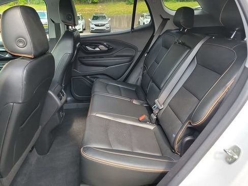 Used 2022 GMC Terrain AT4 w/ Tech Package AWD/4WD image 9