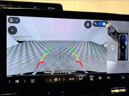 Used 2025 Ford Expedition Platinum image 30