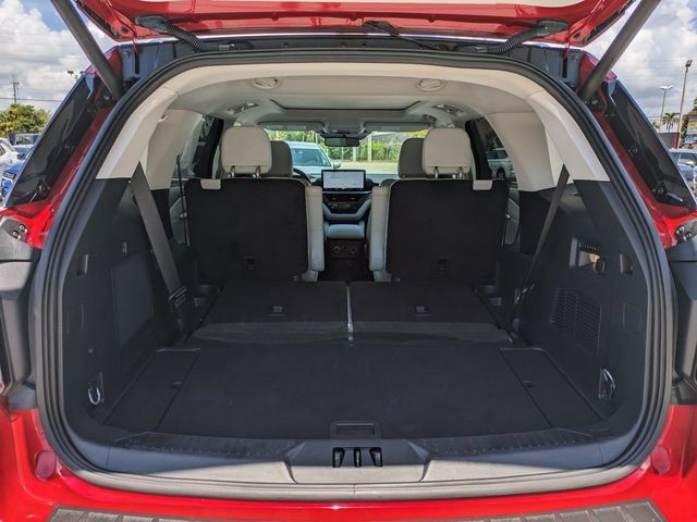 Used 2025 Ford Explorer Platinum w/ Ultimate Package RWD image 13