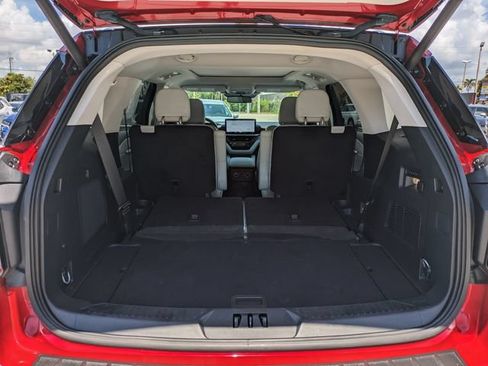 Used 2025 Ford Explorer Platinum w/ Ultimate Package RWD image 13