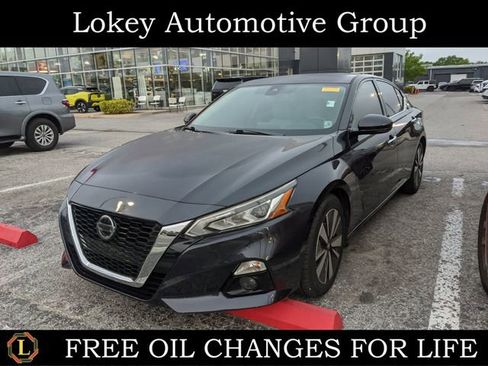 Certified 2020 Nissan Altima 2.5 SL image 1