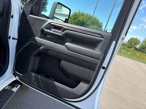 Used 2024 GMC Sierra 3500 SLE w/ SLE Convenience Package AWD/4WD image 16