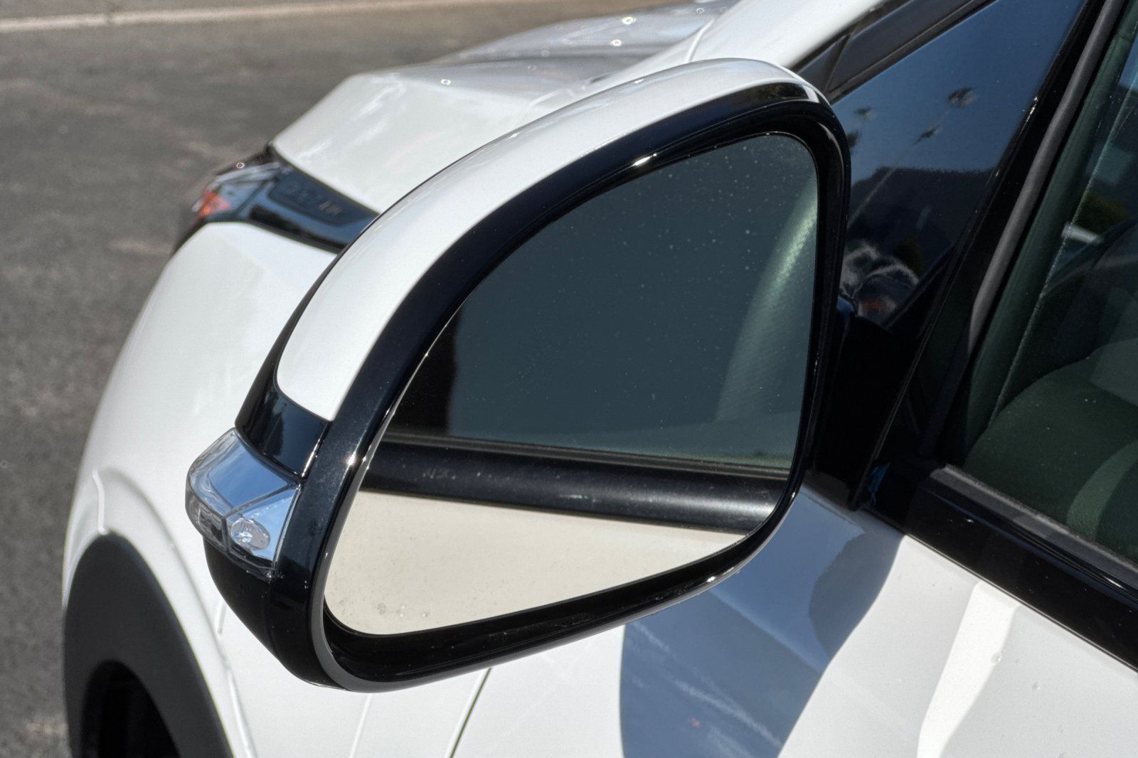 Used 2023 Chevrolet Bolt EUV LT FWD image 51