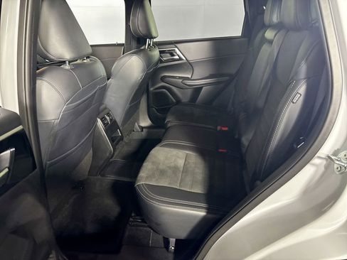 Used 2024 Mitsubishi Outlander Ralliart image 21