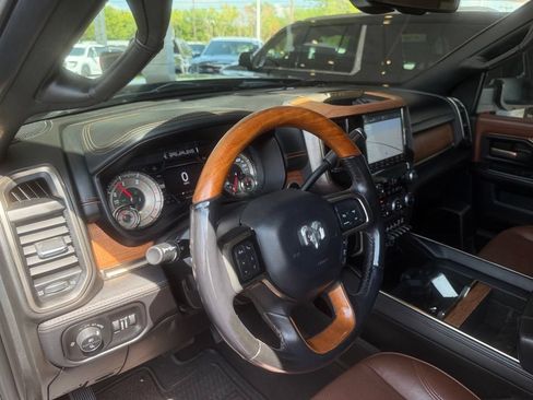 Used 2022 RAM 3500 Limited AWD/4WD image 10