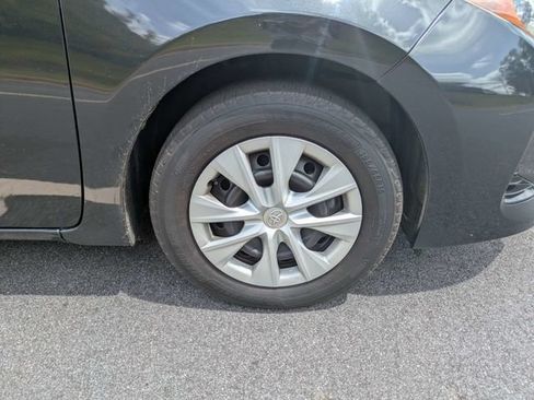 Used 2017 Toyota Corolla L FWD image 6