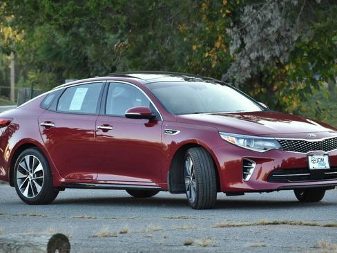 Used 2016 Kia Optima SX w/ Technology Package image 4