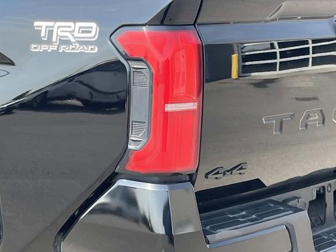 Used 2024 Toyota Tacoma TRD Off-Road image 10