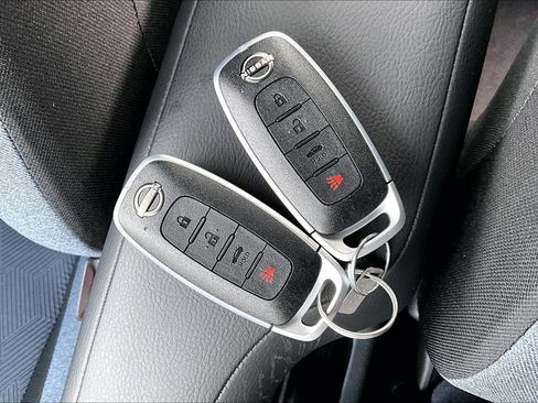 Used 2025 Nissan Versa SV w/ Trunk Package FWD image 20